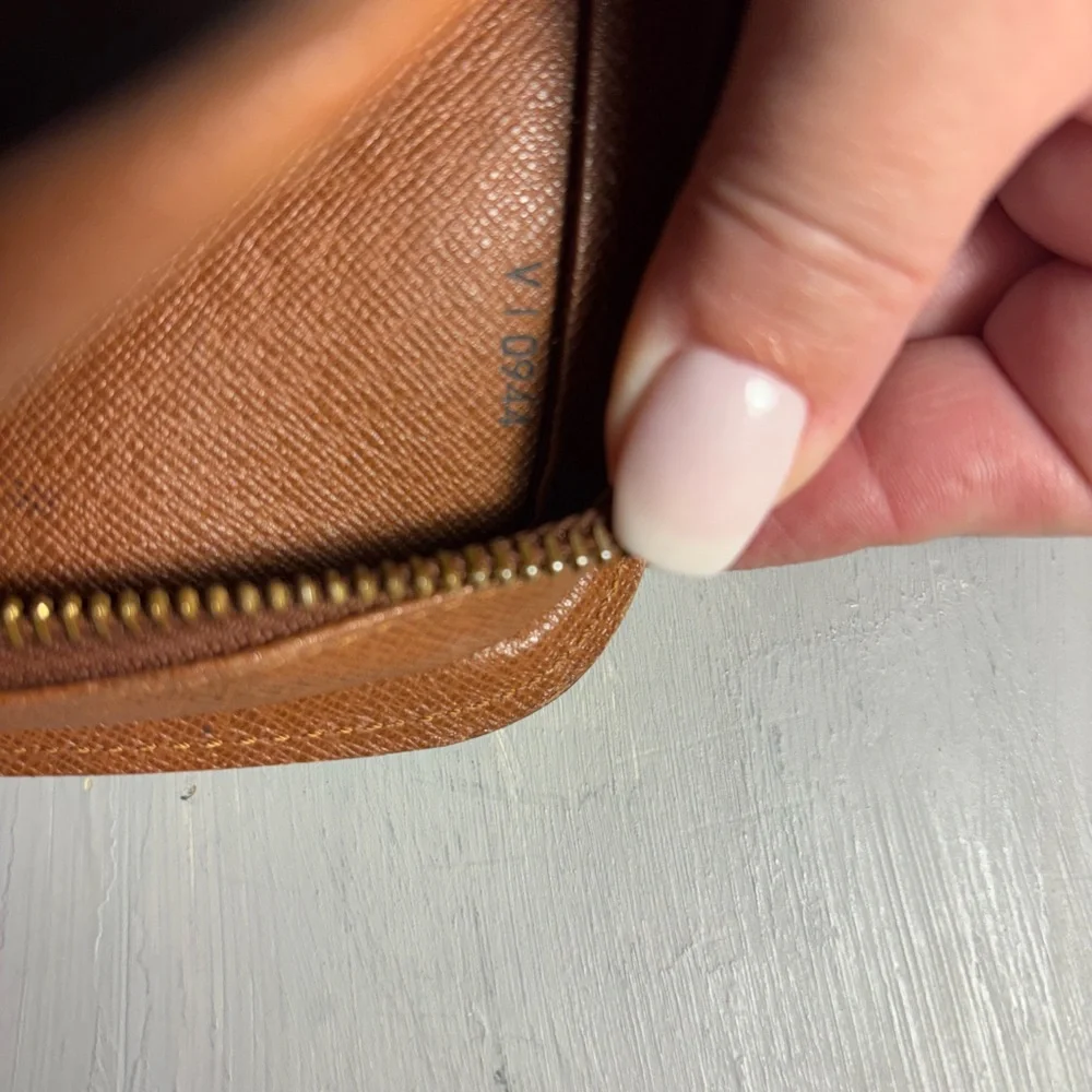 Louis Vuitton Brown Monogram Orsay Zip Clutch - Picture 9 of 13
